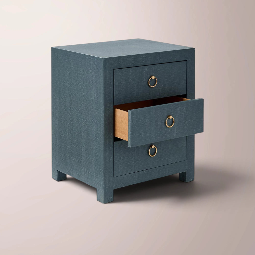 Driftwyn 3-Drawer Nightstand