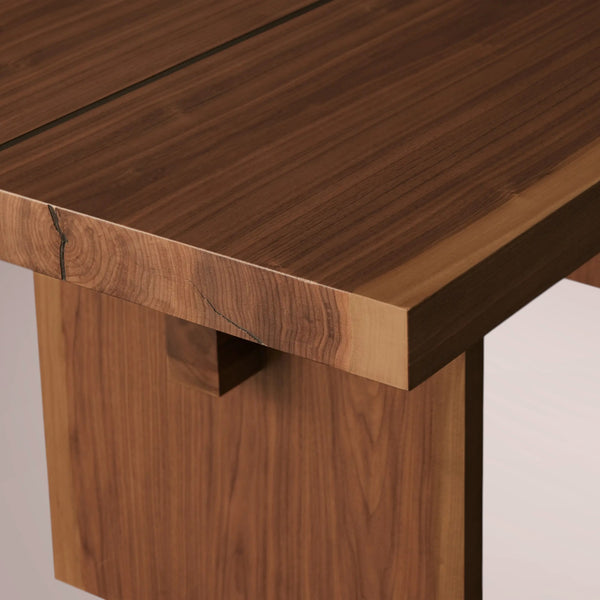 Mihaelo Dining Table