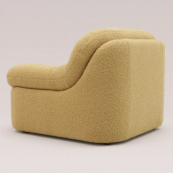 柔软的奶油泡芙椅