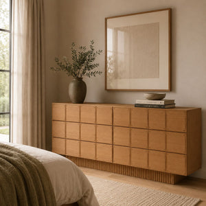 Tavian  Dresser