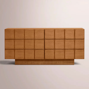 Tavian  Dresser