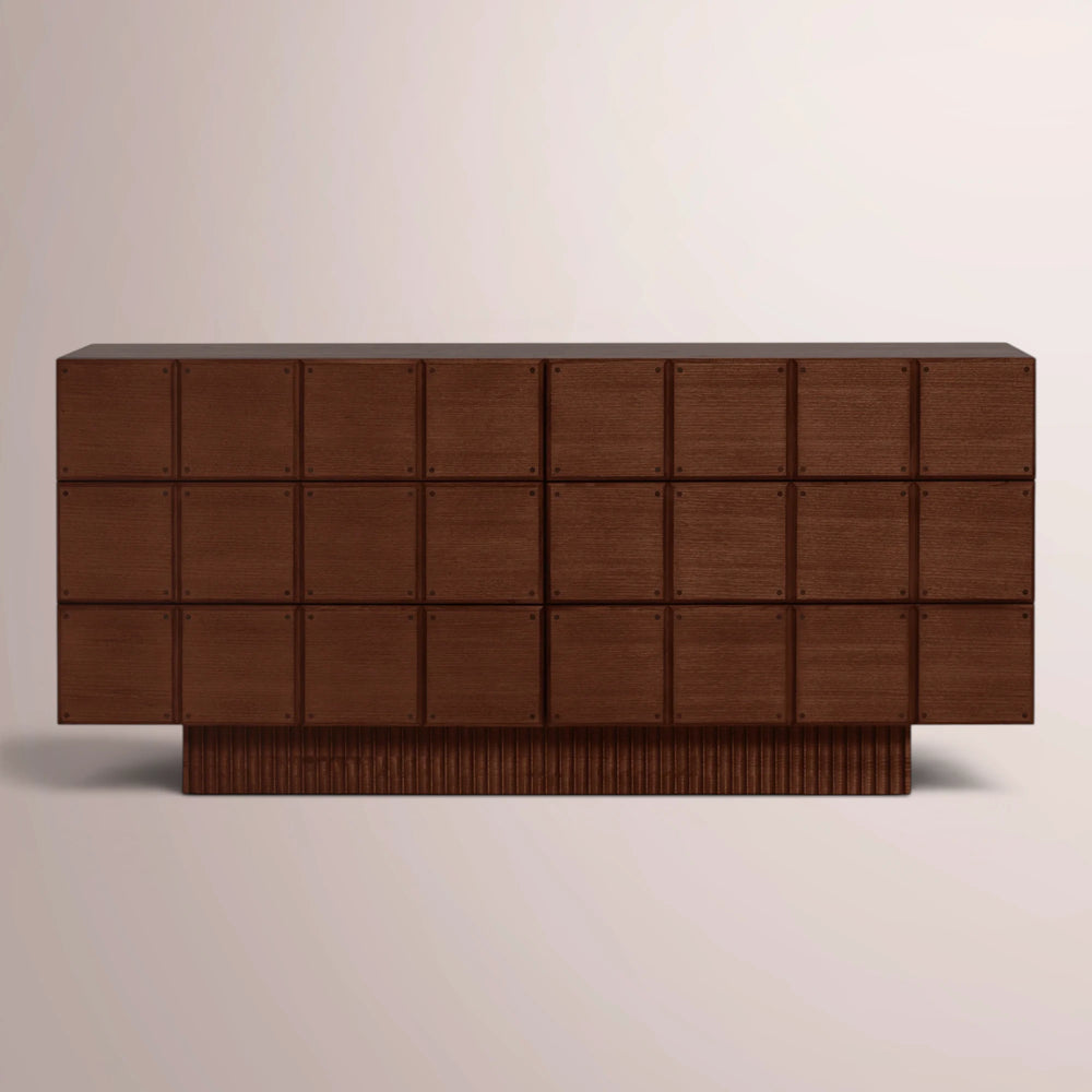 Tavian  Dresser